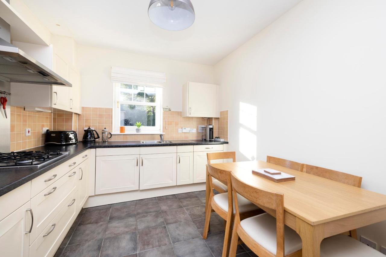 Joivy Modern Flat With Free Parking Leilighet EDI Eksteriør bilde