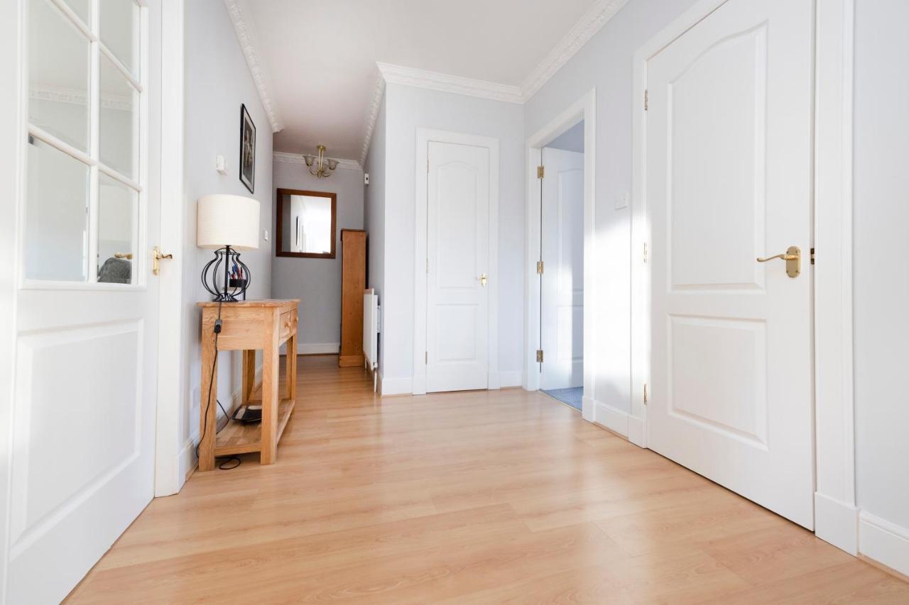 Joivy Modern Flat With Free Parking Leilighet EDI Eksteriør bilde